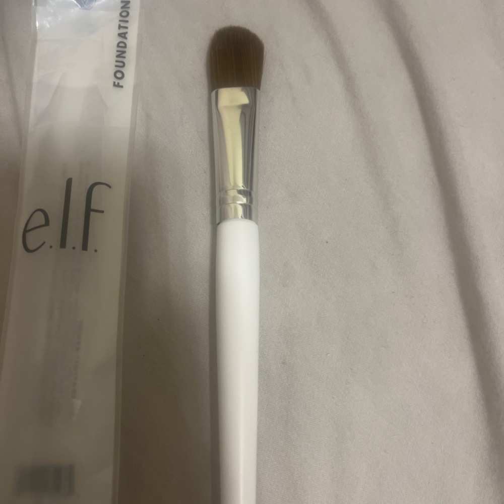 Foundation brush - Picture 2 of 3